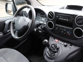 2013-peugeot-partner-1427568-45736979