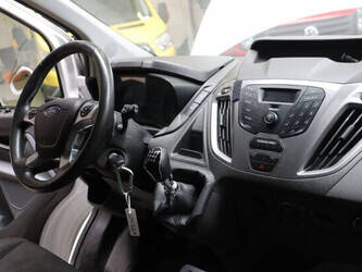 2016-ford-transit-custom-1427575-45737224