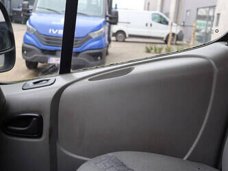 2005-opel-vivaro-1-9-cdti-45737255