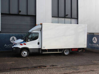 صورة ل المركبات التجارية 2017 ايفكو Daily 35C14G