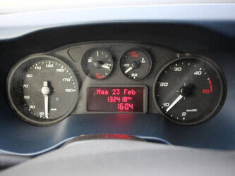 2017-iveco-daily-35c14g-45737328