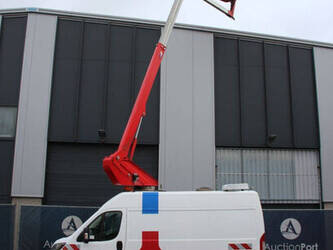 peugeot-boxer-1427580-45737494