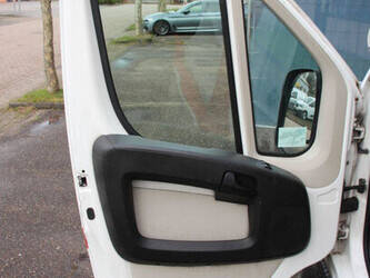 peugeot-boxer-1427580-45737502