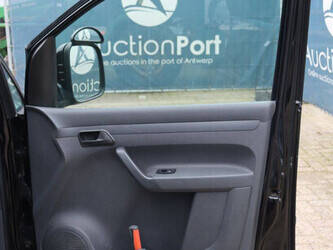 2013-volkswagen-caddy-1427582-45737616