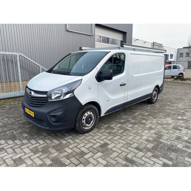 2015 أوبل VIVARO-B-45737710