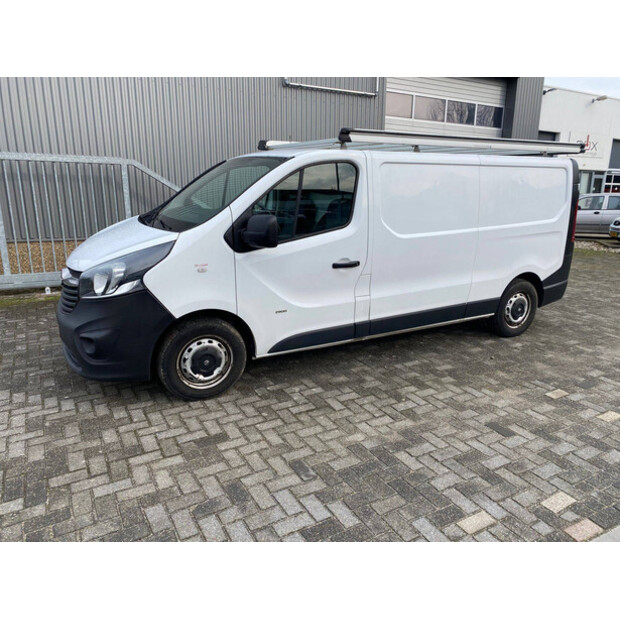2015 أوبل VIVARO-B-45737715
