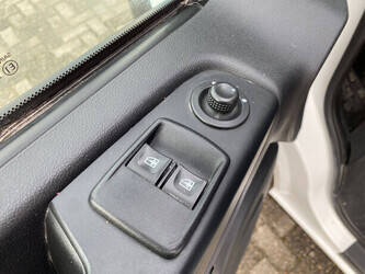 2015-opel-vivaro-b-1427587-45737718