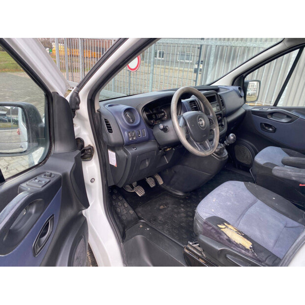 2015 أوبل VIVARO-B-45737721