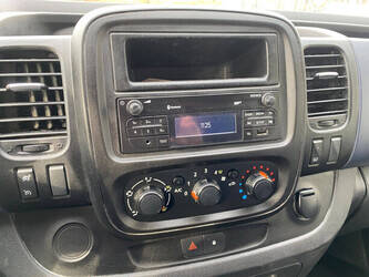 2015-opel-vivaro-b-1427587-45737729