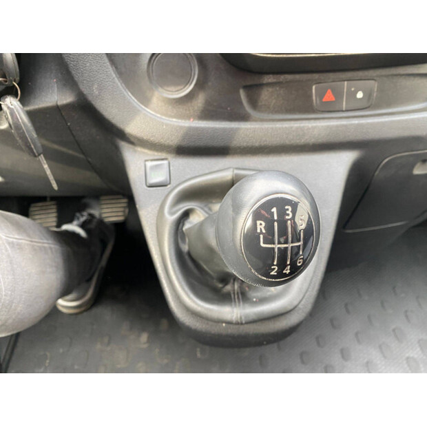 2015 أوبل VIVARO-B-45737730