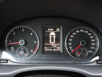 2015-volkswagen-caddy-1427589-45737823