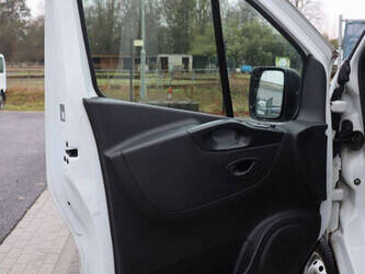 2019-renault-trafic-1427590-45737866