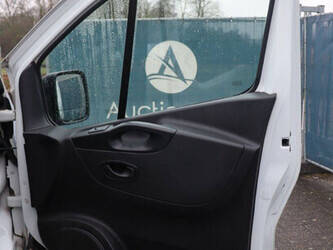 2019-renault-trafic-1427590-45737887