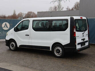 2019-renault-trafic-1427591-45737897