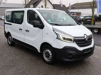 2019-renault-trafic-1427594-45738047
