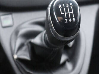 2019-renault-trafic-1427594-45738065