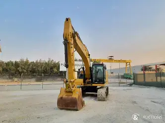 2021-caterpillar-320-1396070-45738698