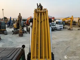 2021-caterpillar-320-1396070-45738744