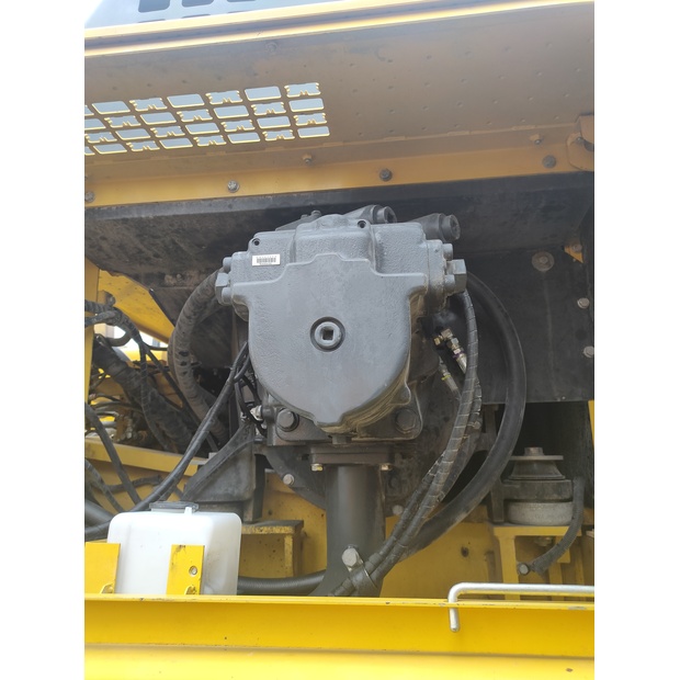 2023 Komatsu PC450LC-8-45741134