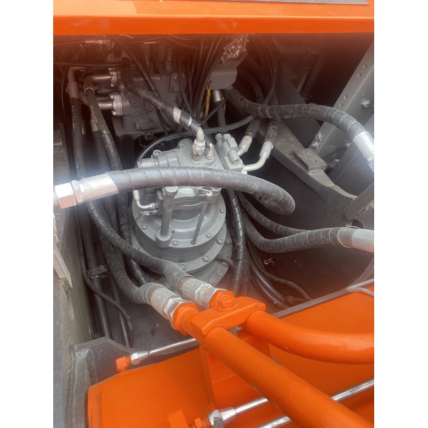 2024 Hitachi ZX240-45741189