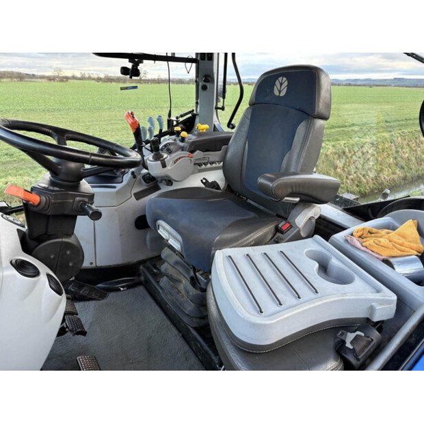 2019 New Holland T7.210-45741289
