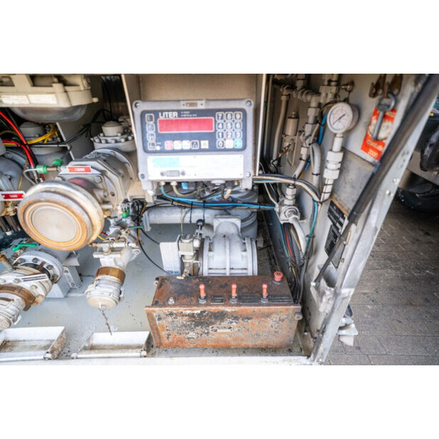 1999 إي كيه دبليو OTHERS-45741568