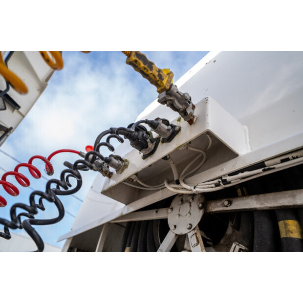 1999 إي كيه دبليو OTHERS-45741583