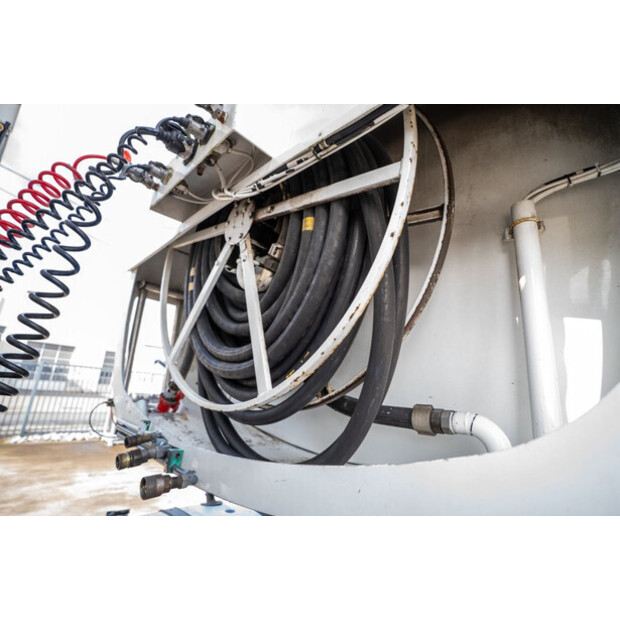 1999 إي كيه دبليو OTHERS-45741584