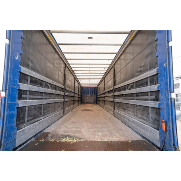 2015 كرون OTHERS-45741630