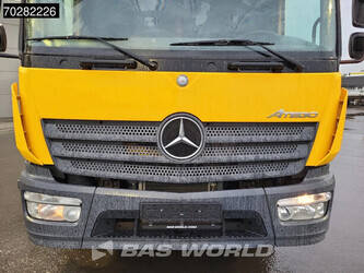 2015-mercedes-benz-atego-1324-1331677-45741748