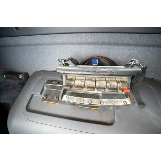 2016 رينو C430-45741829