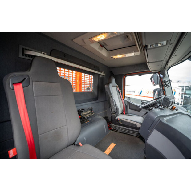 2016 رينو C430-45741832