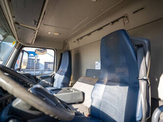 2010-volvo-fm-330-1427850-45741930