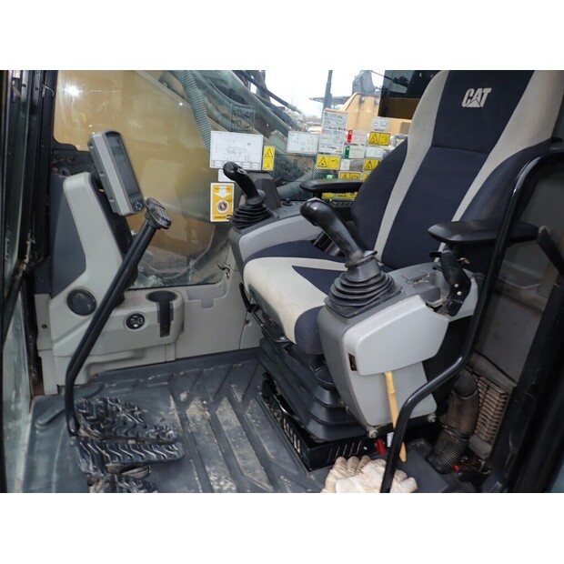 2018 Caterpillar 326F LN-45749412