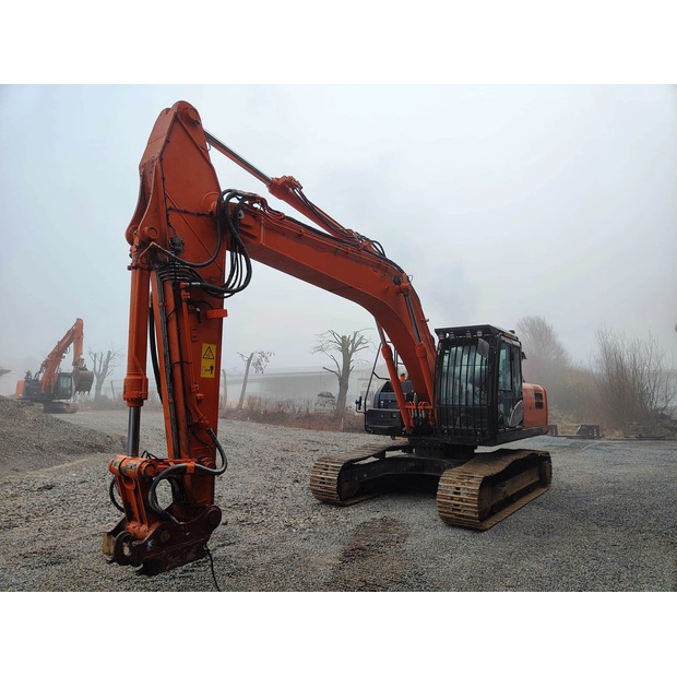 2020 هيتاشى ZX250LCN-6-45749434