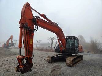 2020-hitachi-zx250lcn-6-45749434