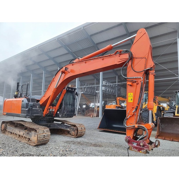 2020 هيتاشى ZX250LCN-6-45749436