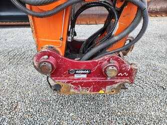 2020-hitachi-zx250lcn-6-45749446