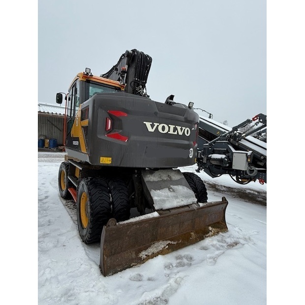 2022 فولفو EWR170E-45749463