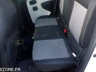 2015-renault-twingo-1427933-45755980