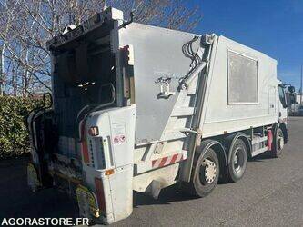 2009-renault-premium-1427937-45756016