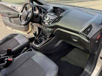 2013-ford-b-max-1427939-45756053