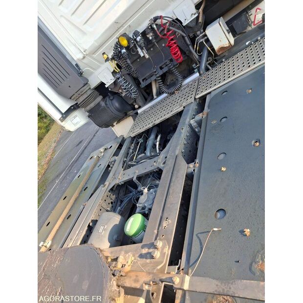 2018 ايفكو 440S42-45756192