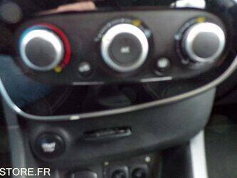 2015-renault-clio-1427964-45756307