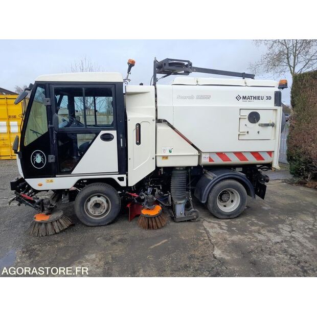 2014 سكاراب Minor-45756326