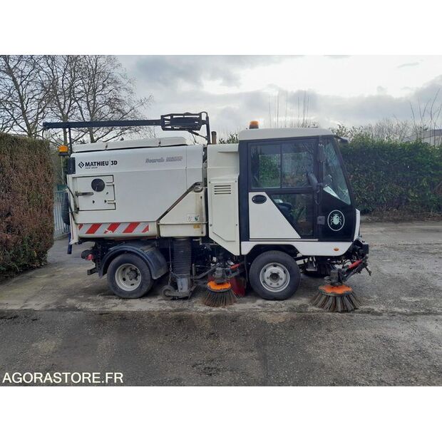 2014 سكاراب Minor-45756327