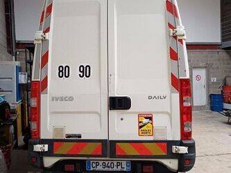 2013-iveco-daily-65c17-1427969-45756344