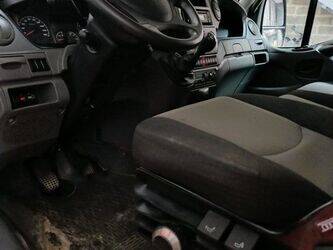 2013-iveco-daily-65c17-1427969-45756348