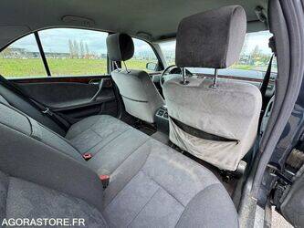 1999-mercedes-benz-e220-1427972-45756374