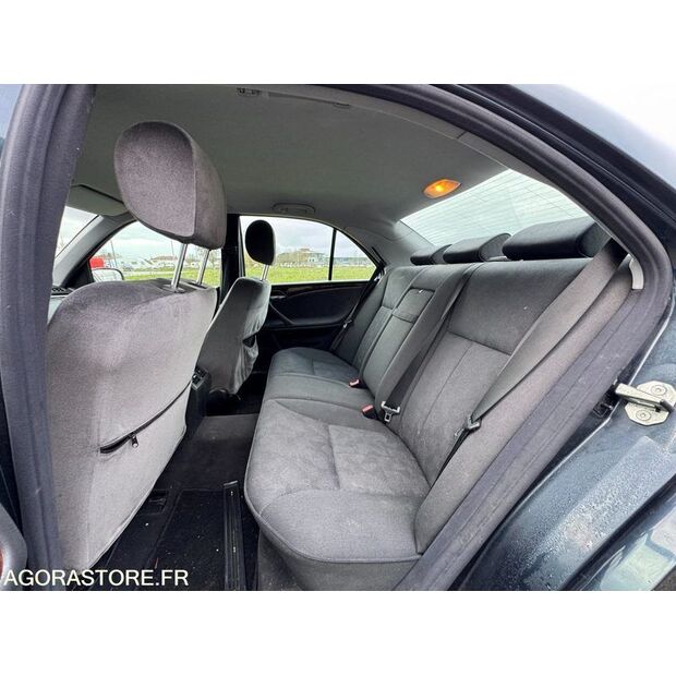 1999 Mercedes-Benz E220-45756381